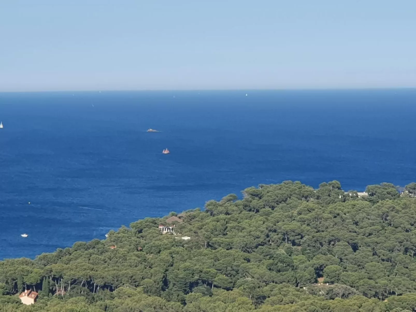 Gaou-Benat. Meerblick Private & bewachte Domäne.-Dedans