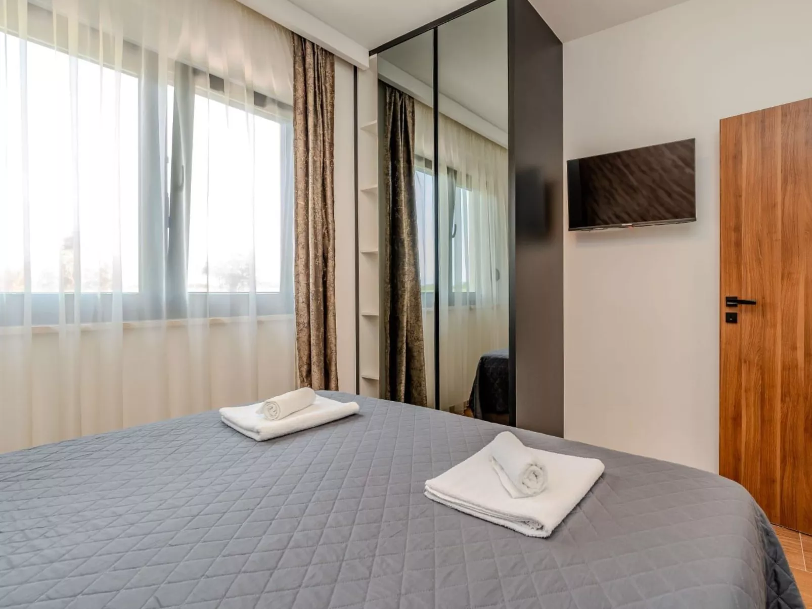 Villa mit beheiztem Pool - von TA Leut Agency-Drinnen