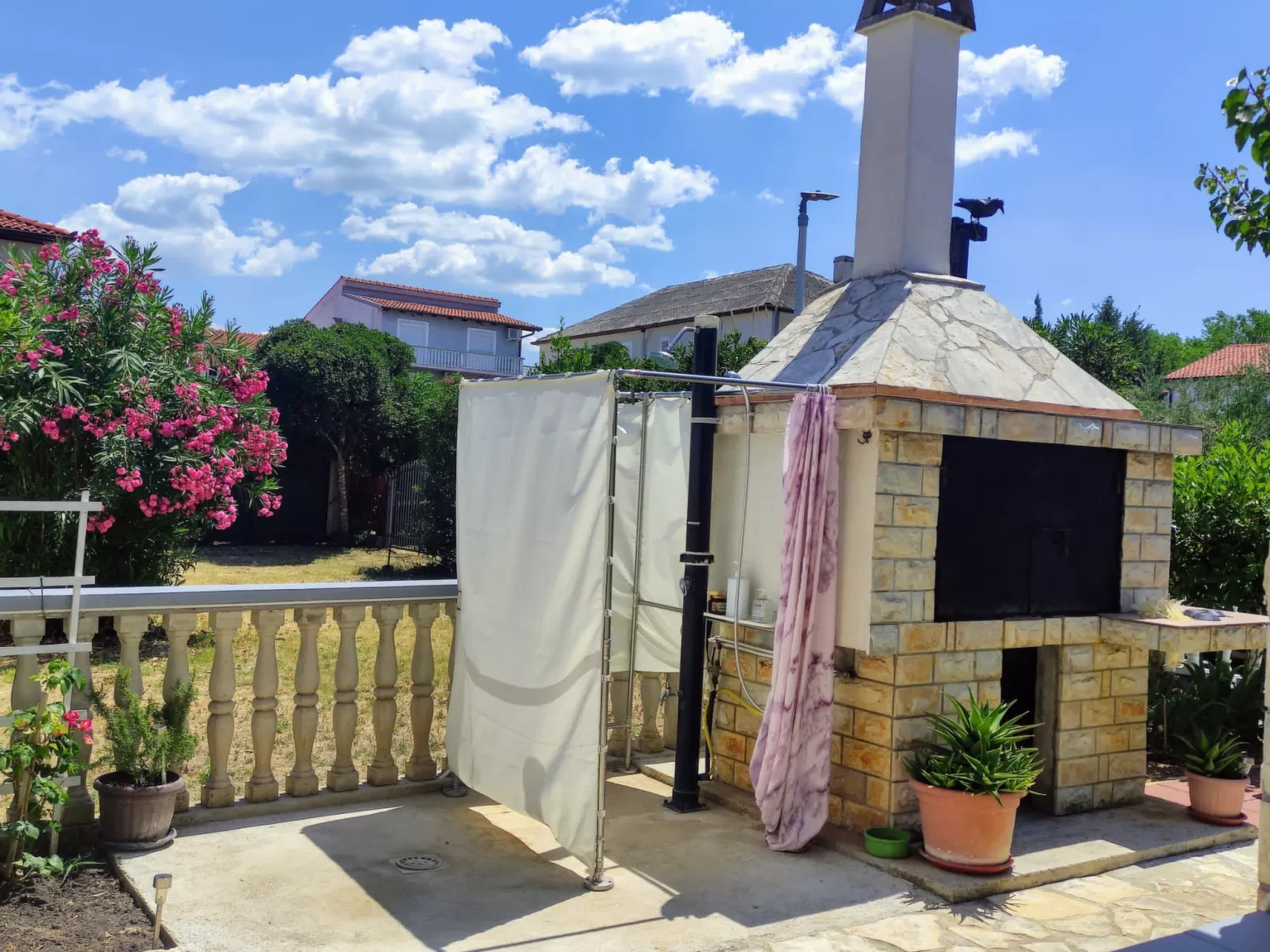 Wohnungen Nada in Sabunike - von TA Leut Agency-Outside