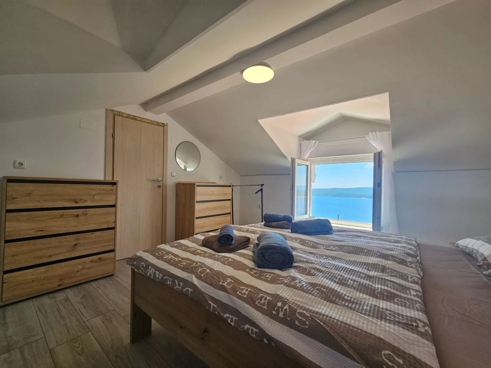 Mit eigenem Pool, BBQ, Terrasse-Inside