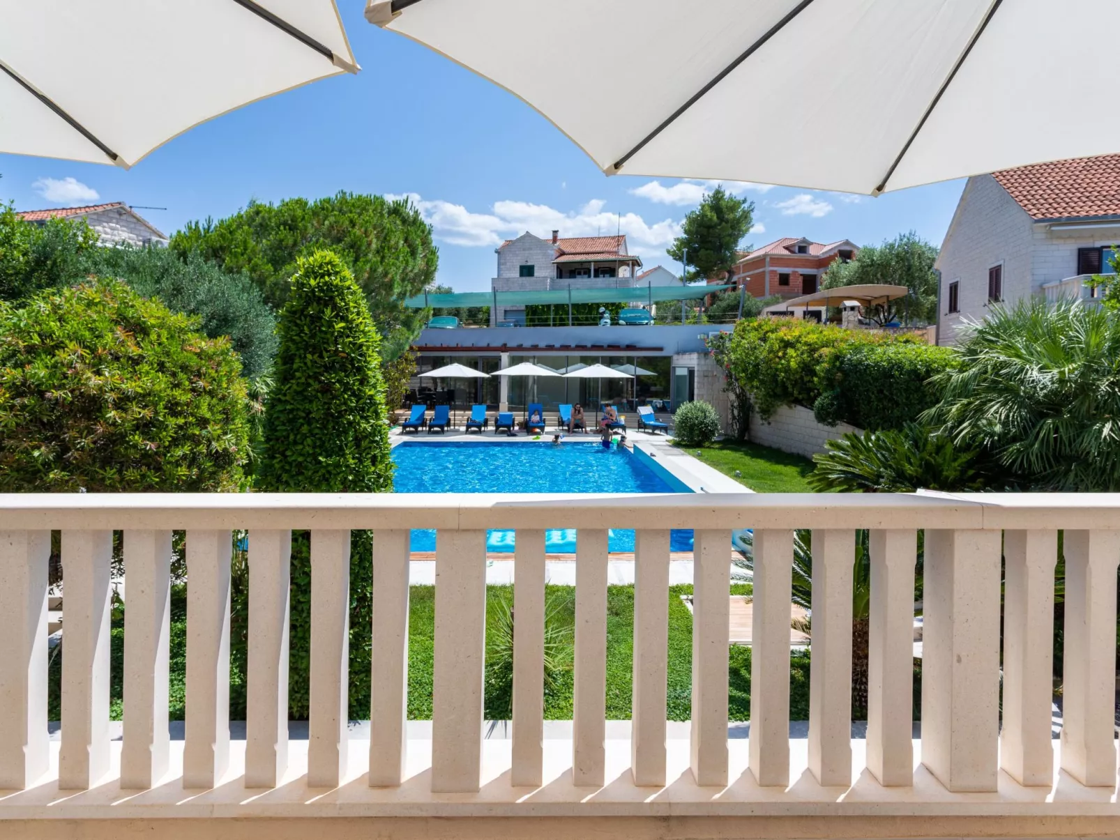 Helle Studio-Ferienwohnung mit Sonnenbalkon-Outside