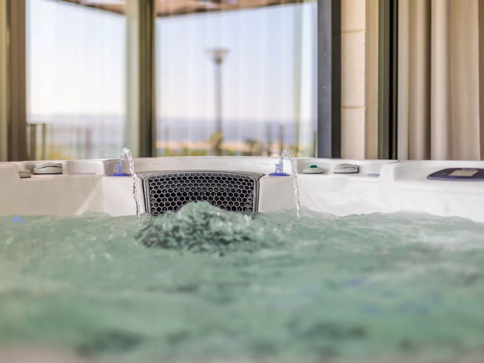 Luxus-Apartment mit Whirlpool-Drinnen