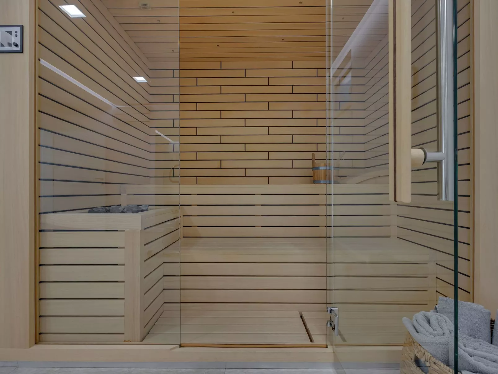 Mit Privatpool für 8 Personen  + 2 Kinder ca. 450 m&sup2; in Bast, Dalmatien (G-Dedans