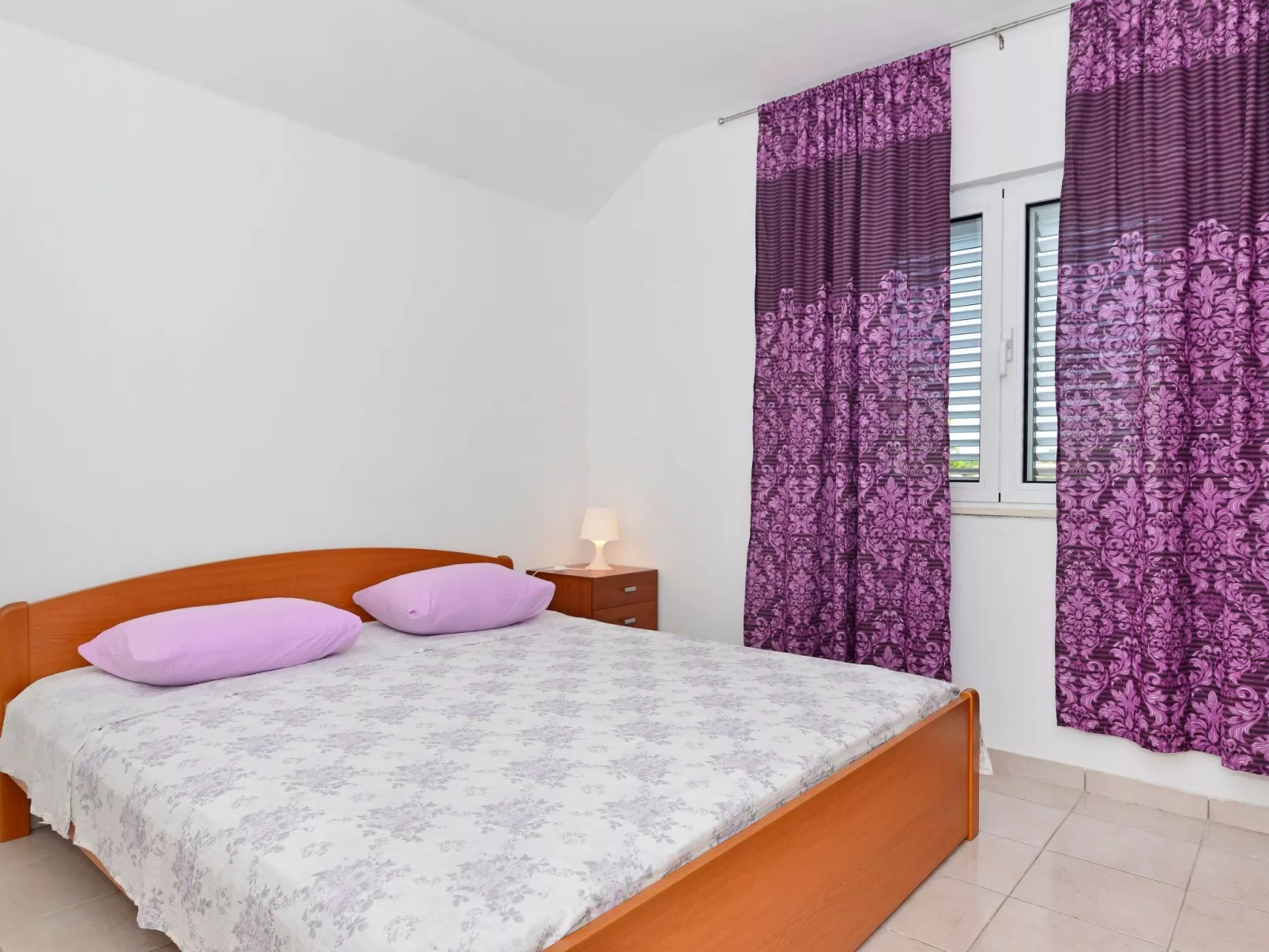 "Martina S 2"-Drinnen