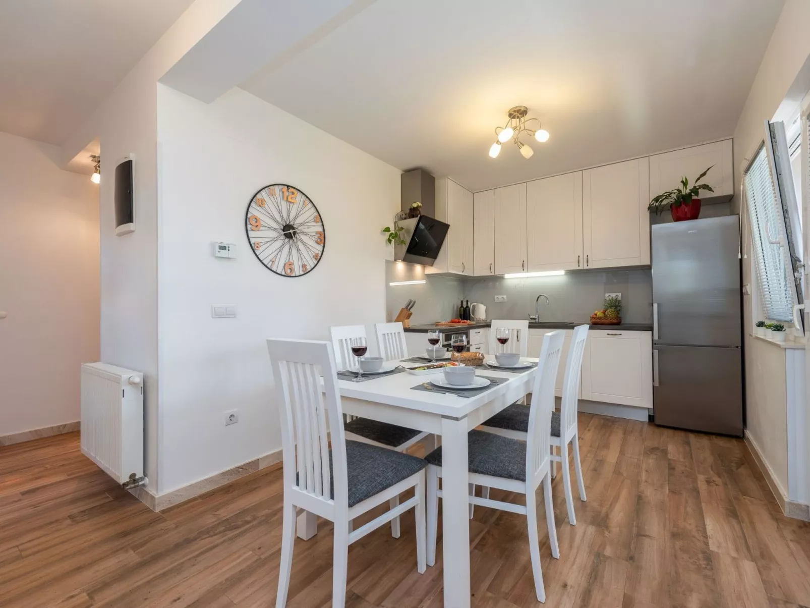 Casa Ruza in der Nähe des Meeres-Drinnen