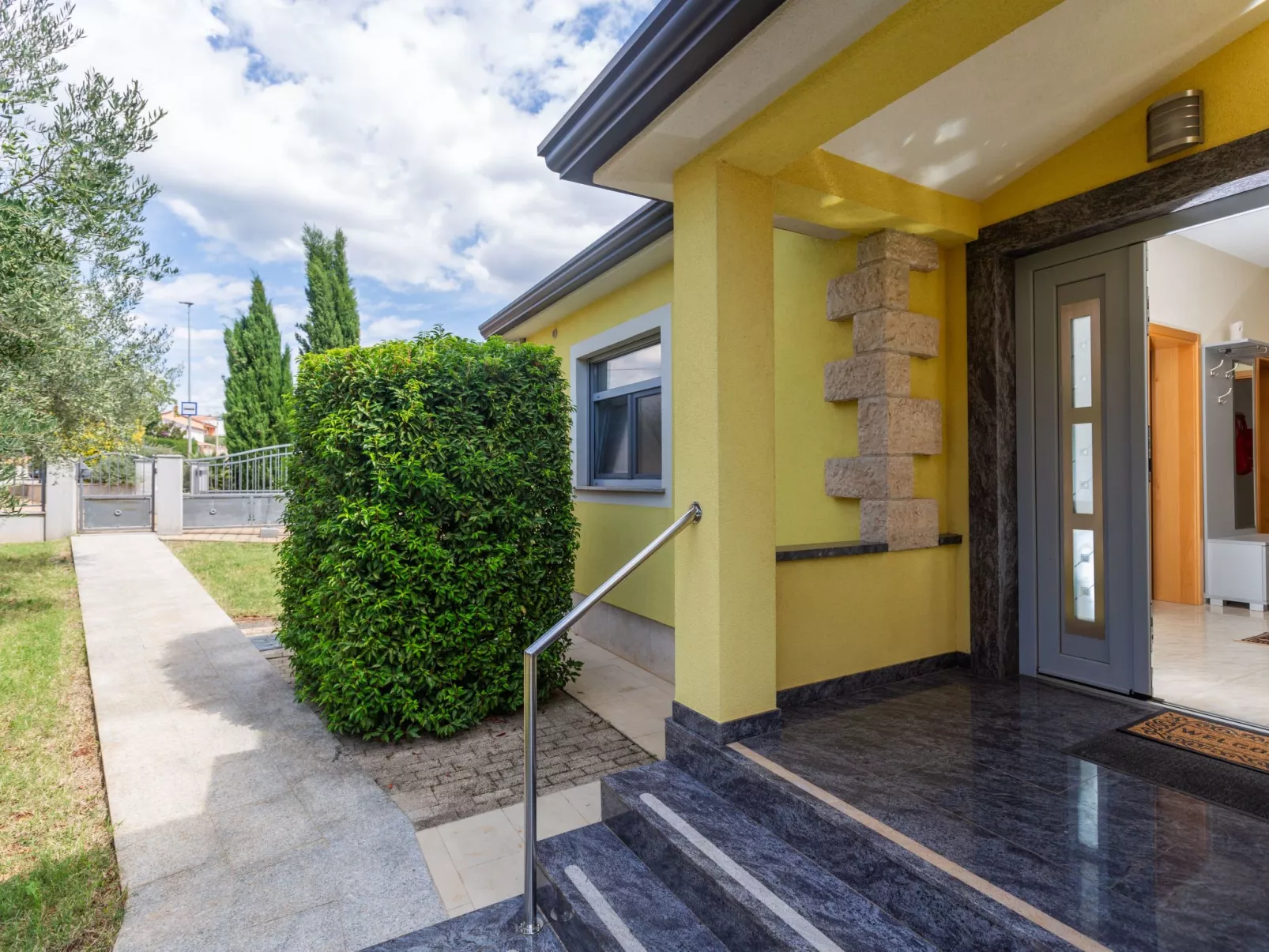 Ferienvilla 'Villa Sandra'-Outside