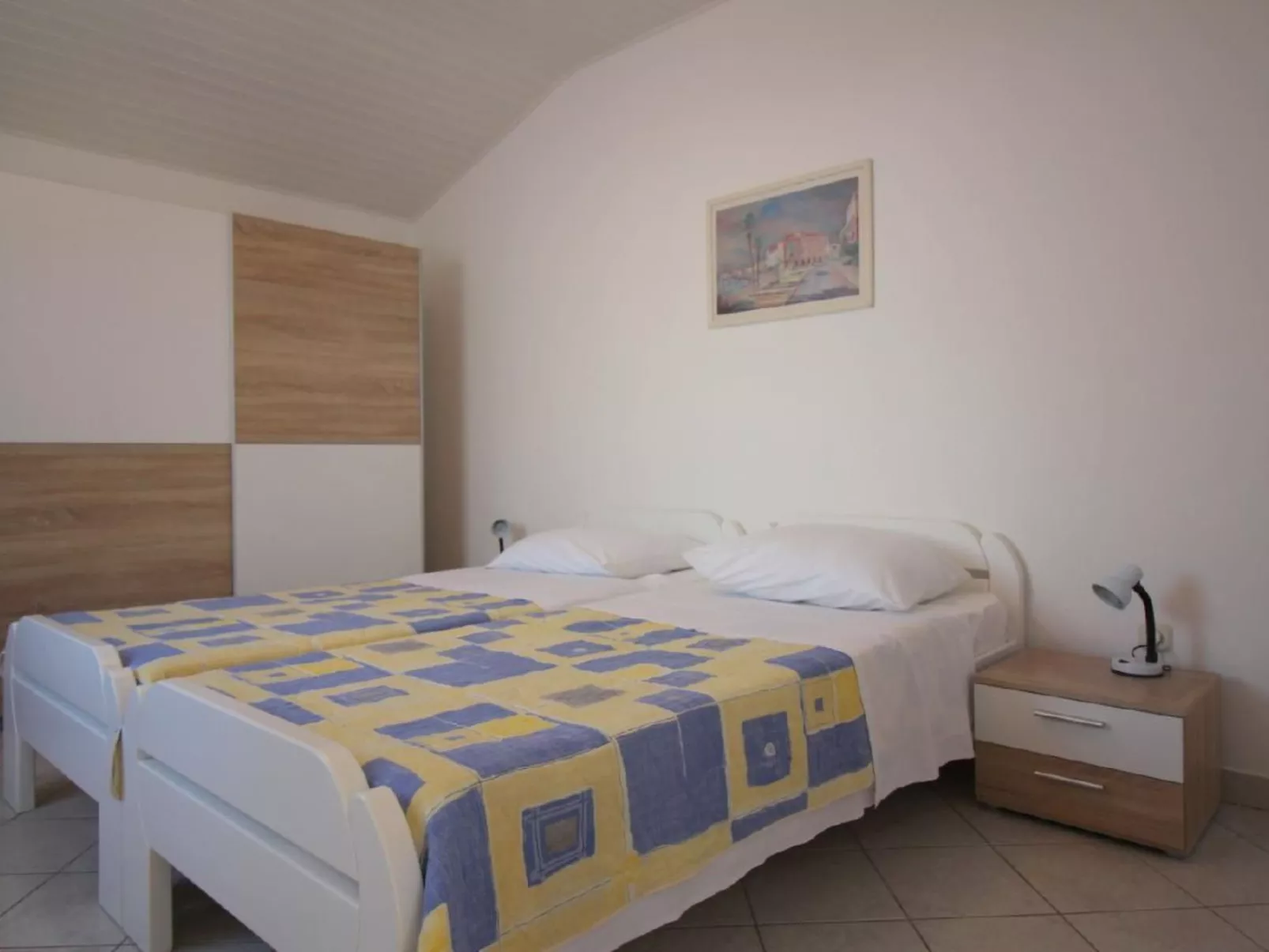 Andrea 2-Image-tags.info