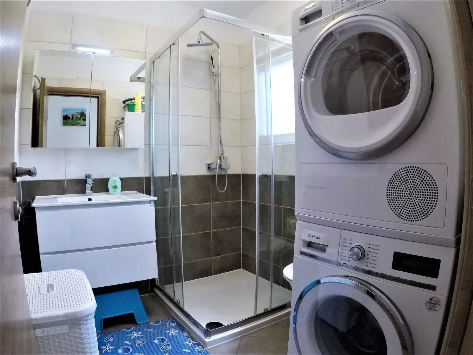 Ferienvilla mit Garten, Grill und Terrasse-Inside