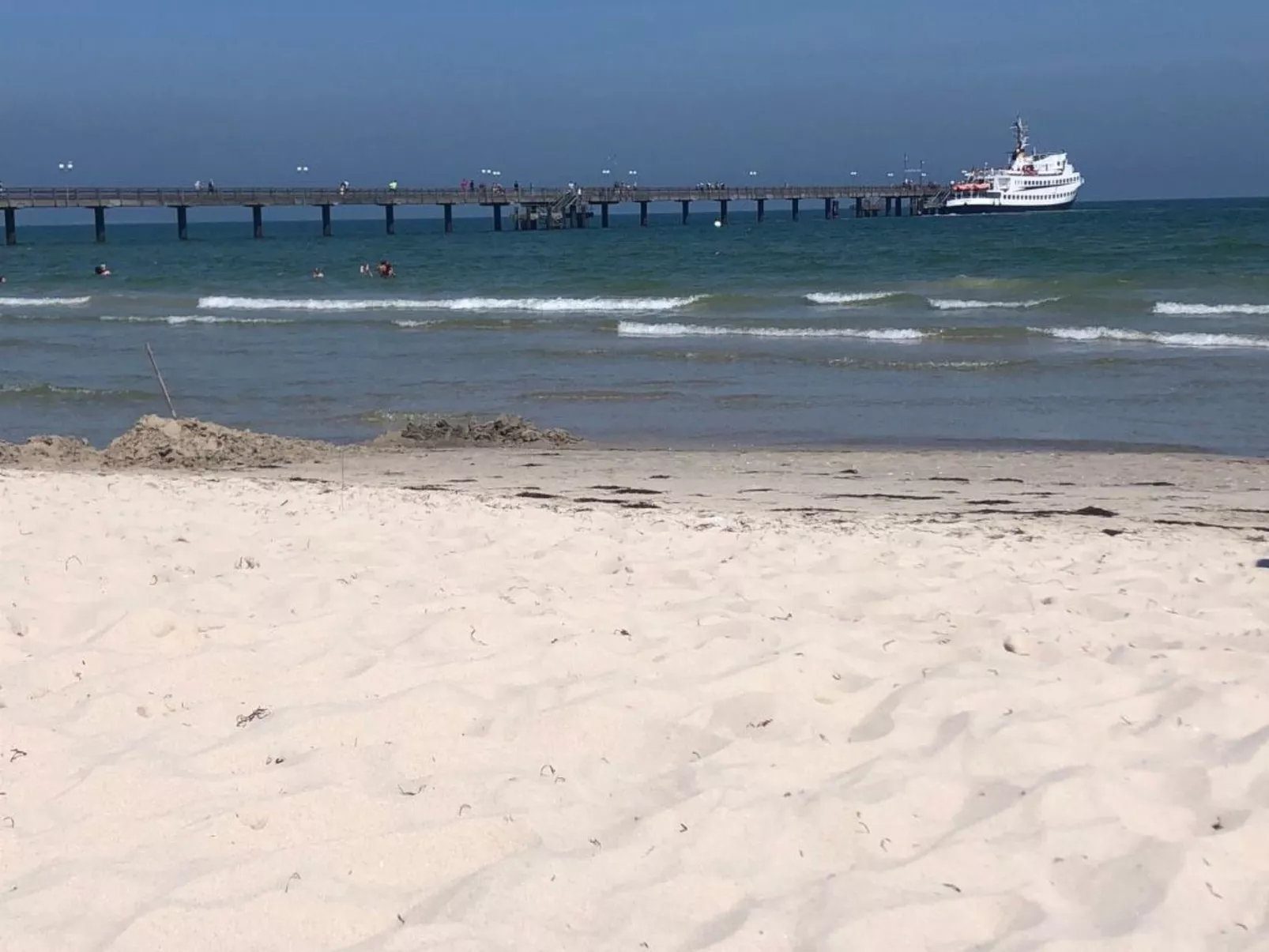 Schönes Ferienhaus in Binz mit Großem Balkon-Drinnen