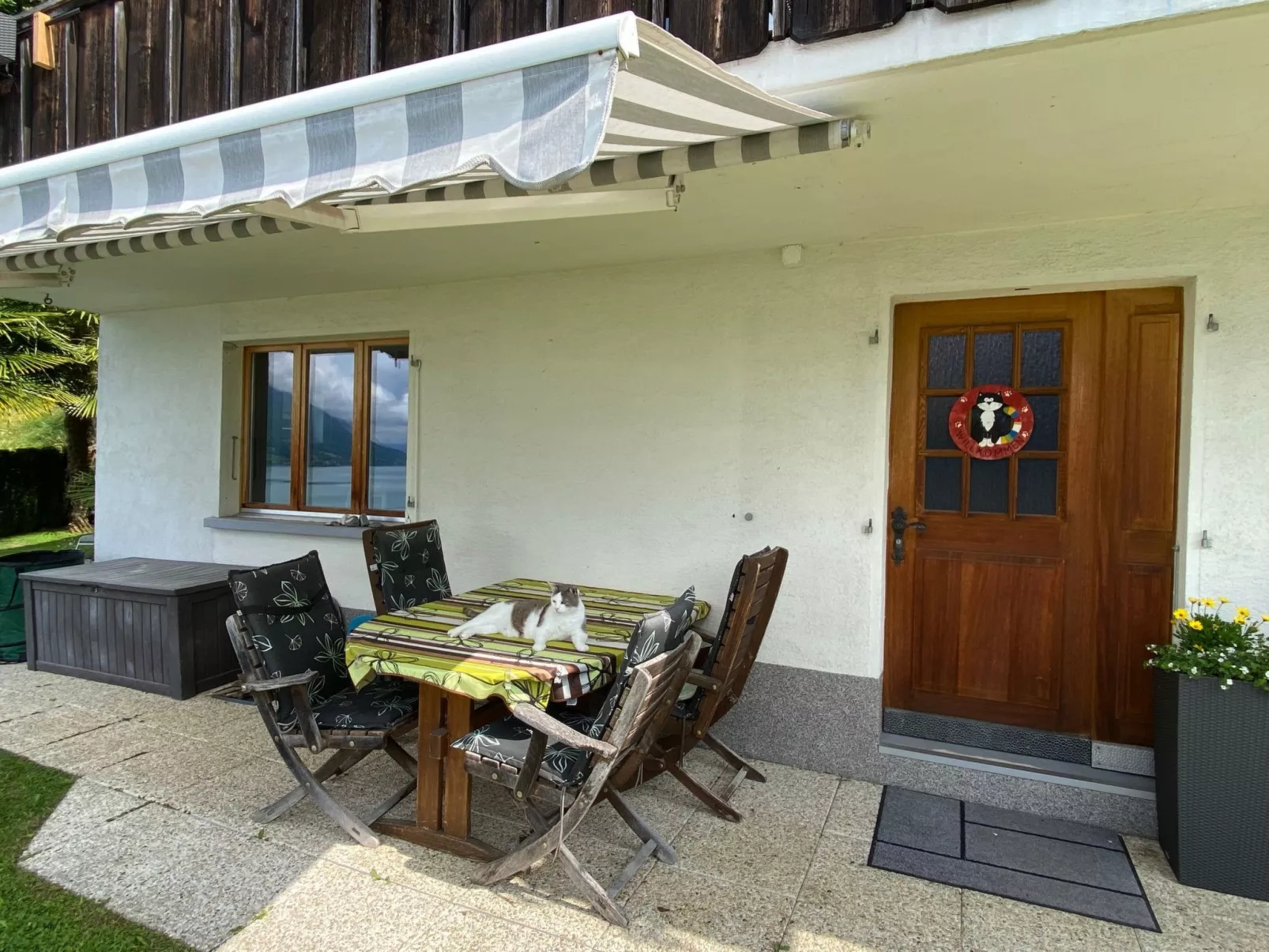 Studio Brienz-Image-tags.info