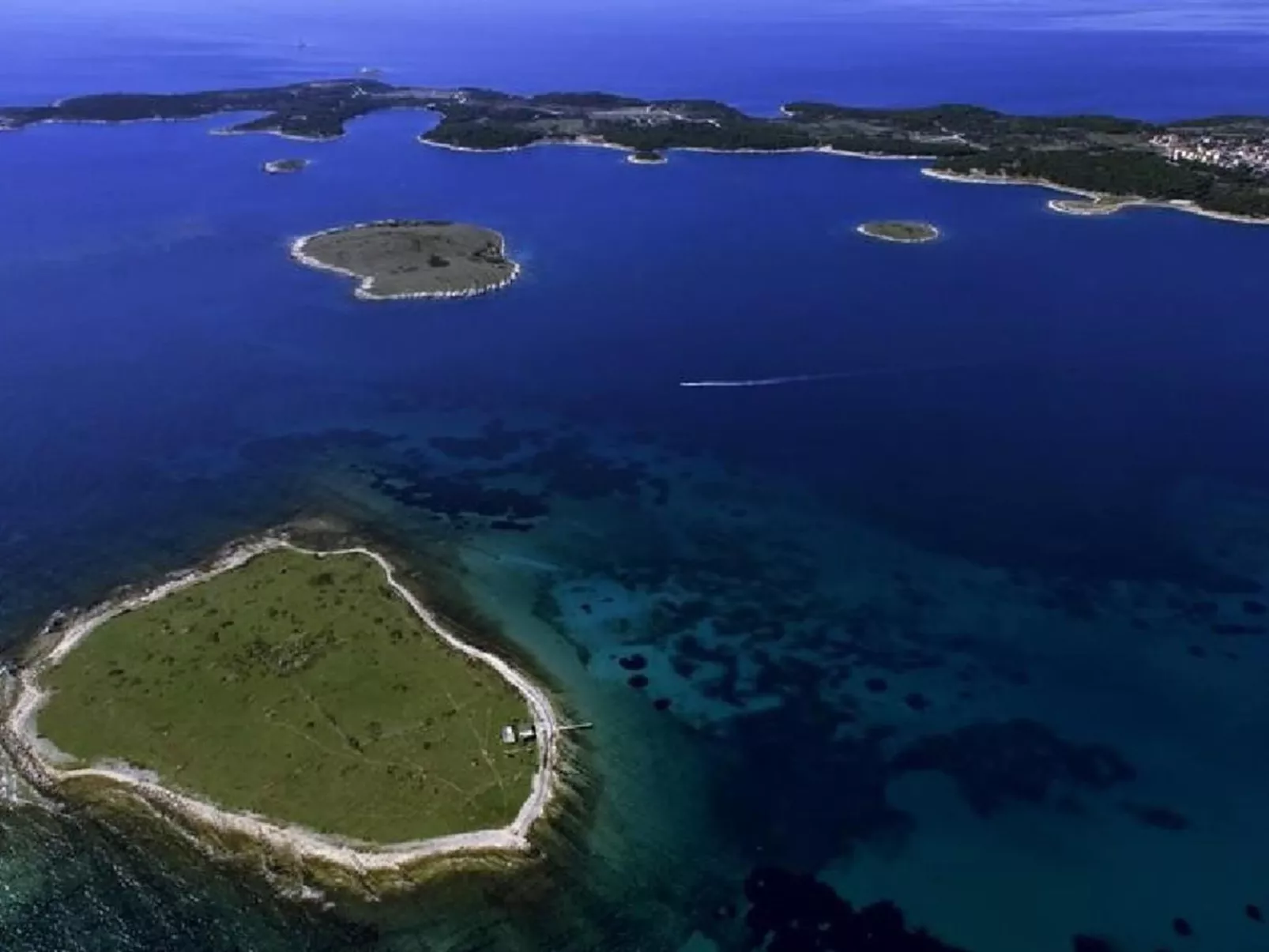 Villa Grofica, beheizter Pool, Taverne, Strandnähe-Inside