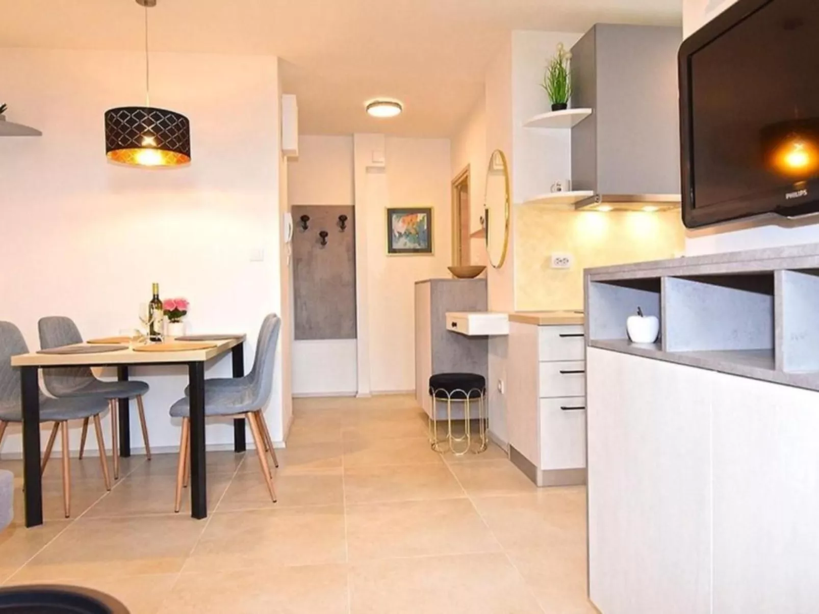 Modern eingerichtete Wohnung in der Nähe des Strandes...-Dedans