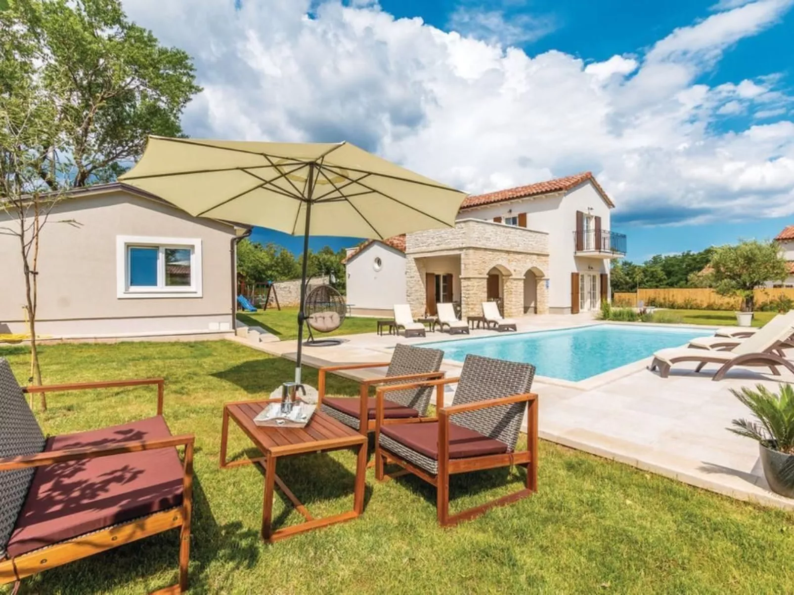 'Villa Oliva' mit privatem Pool-Image-tags.info