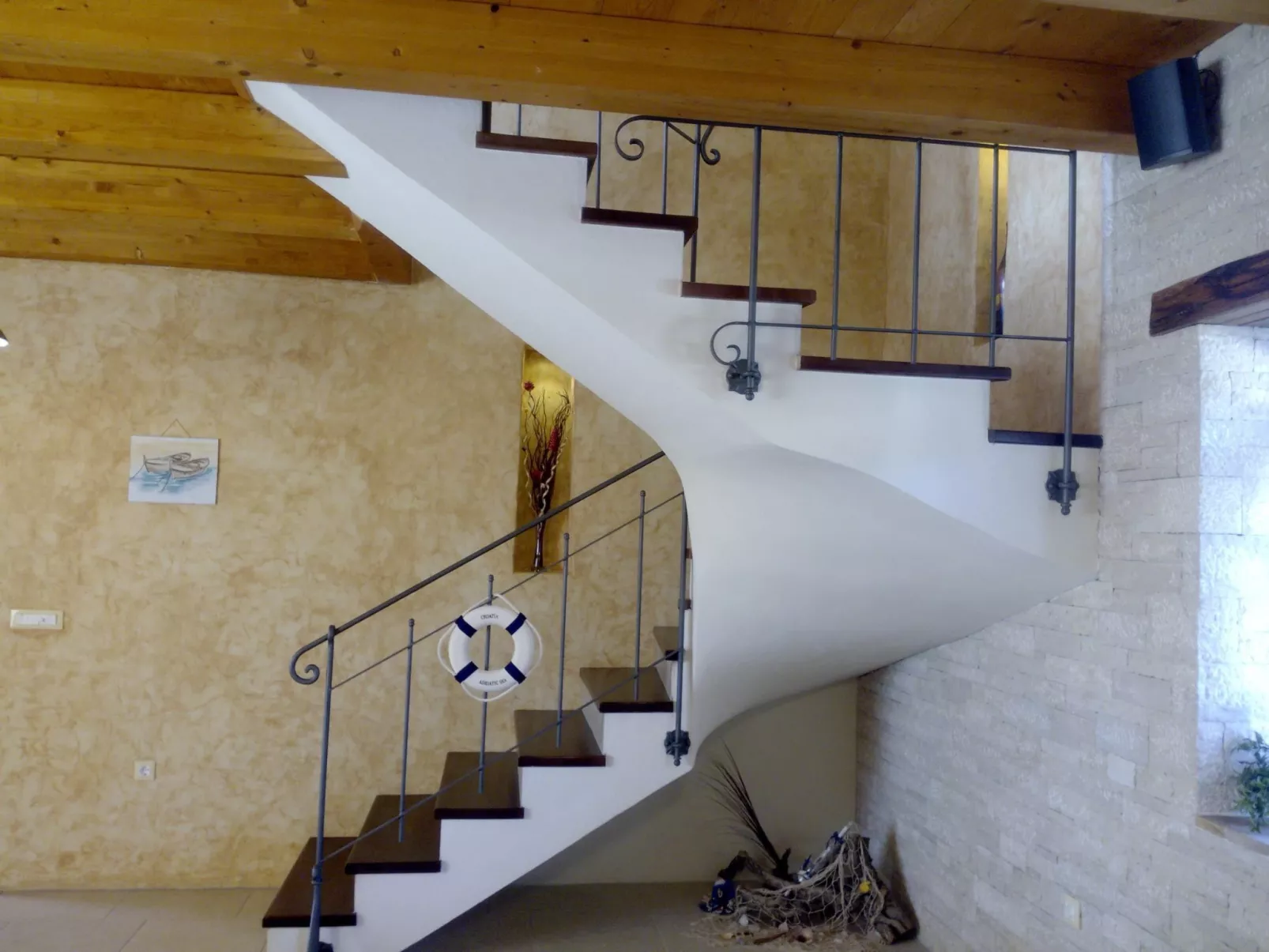 Für 8 Personen und 2 Kinder in Segotici, Istrien (Südküste von Istrien)-Drinnen