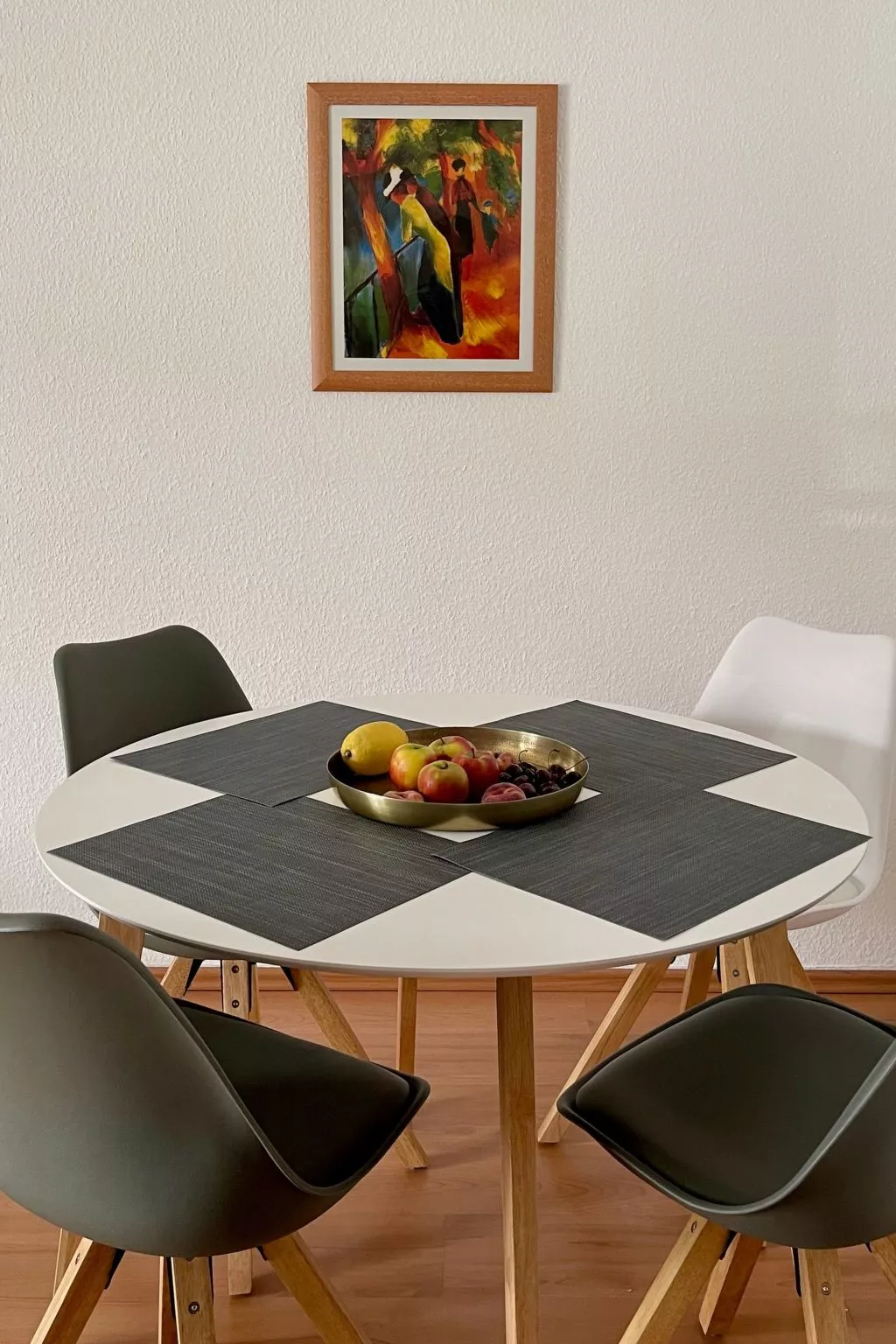 Wohnung an der Ostsee mit Blick auf den Yachthafen-Drinnen