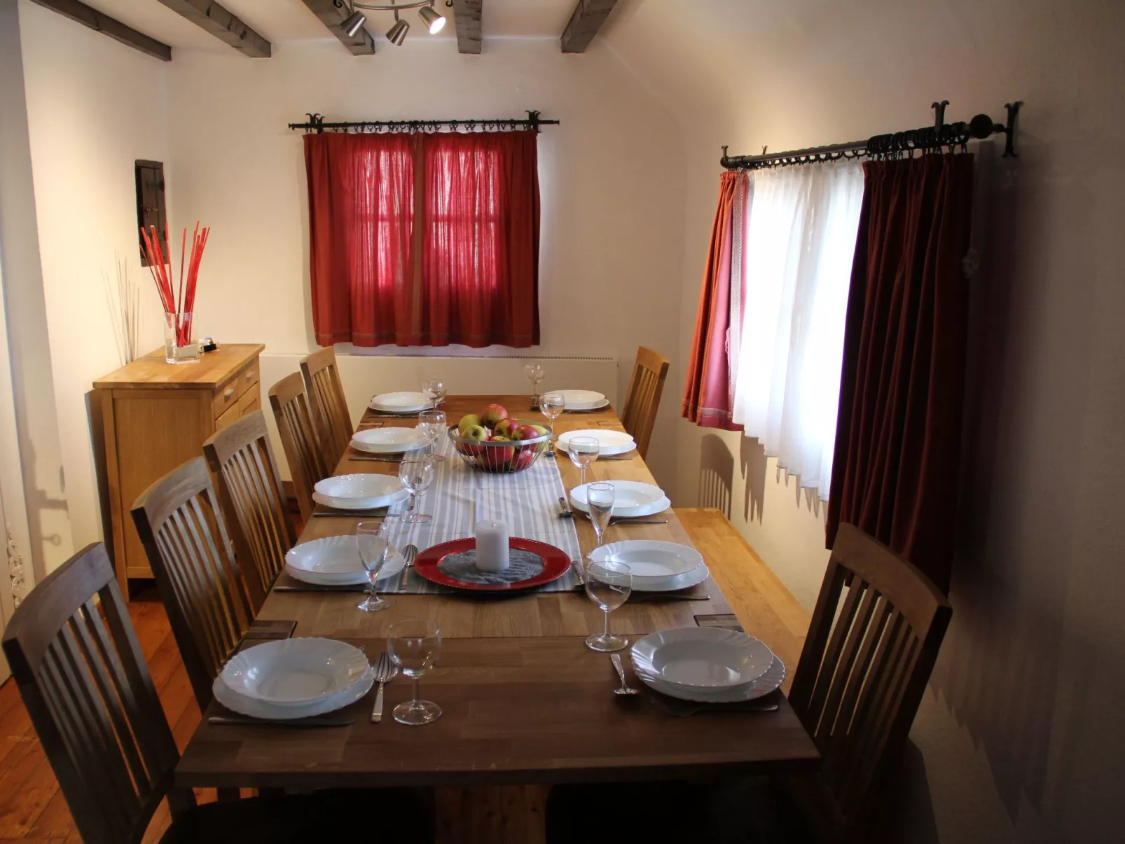 Fachwerkhaus mit Garten, Grill und Terrasse-Inside