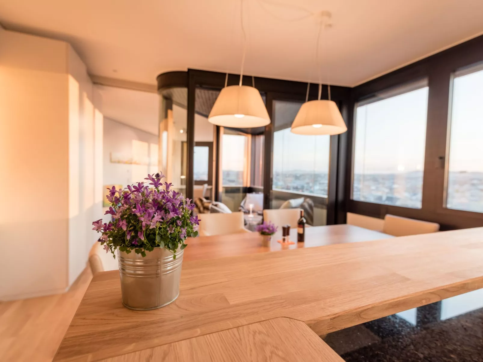 Skyflats Hills View-Inside