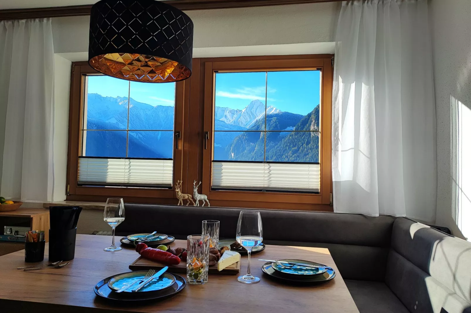 Apart Berglust-Dining room