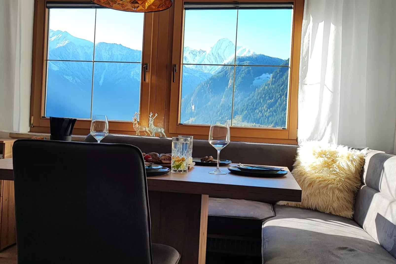 Apart Berglust-Dining room
