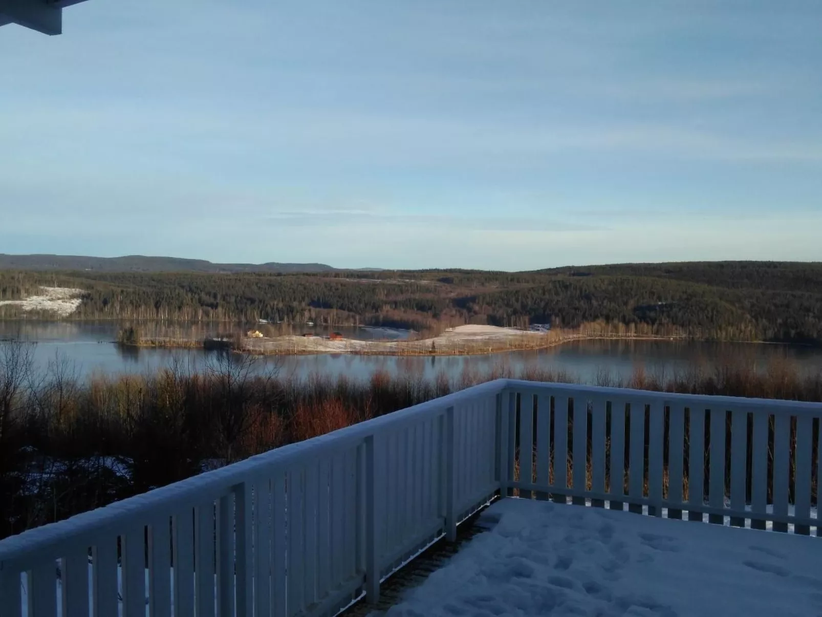 Tolles Ferienhaus in Sunne mit Großer Terrasse-Draußen