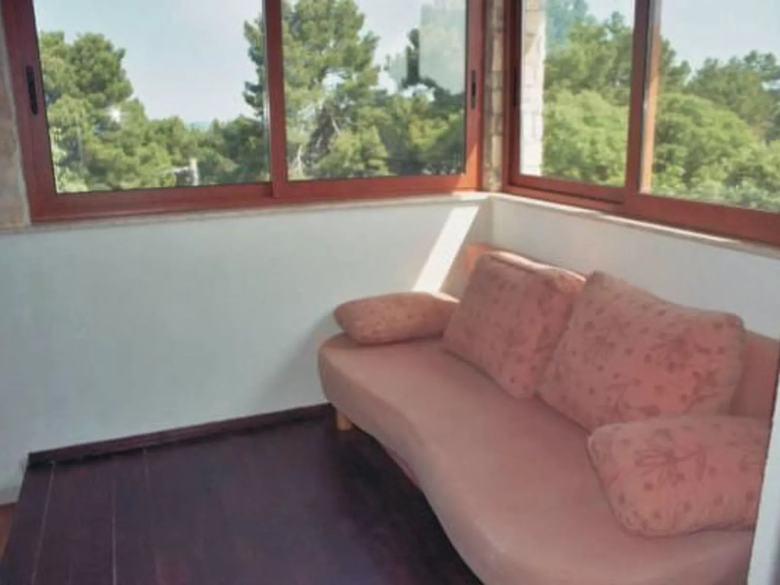 Steinhaus Kastel-Dedans