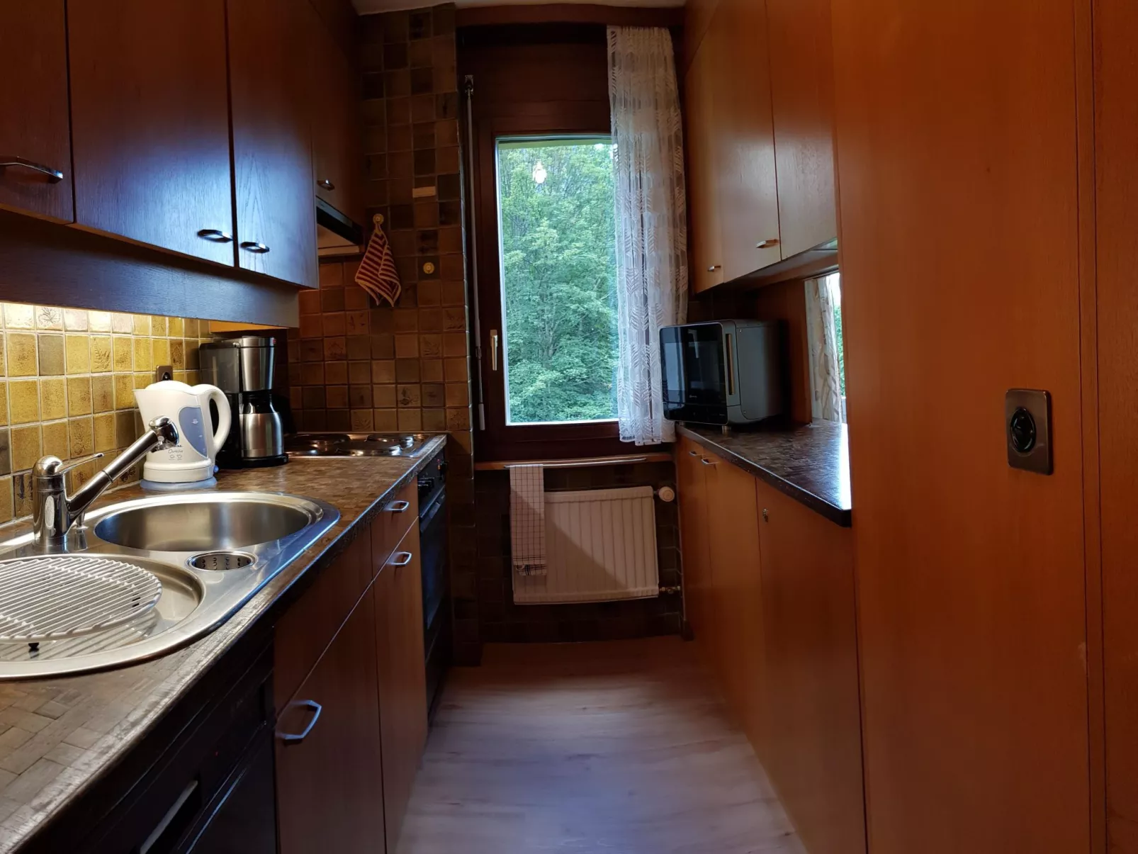 Mit Bergblick-Drinnen