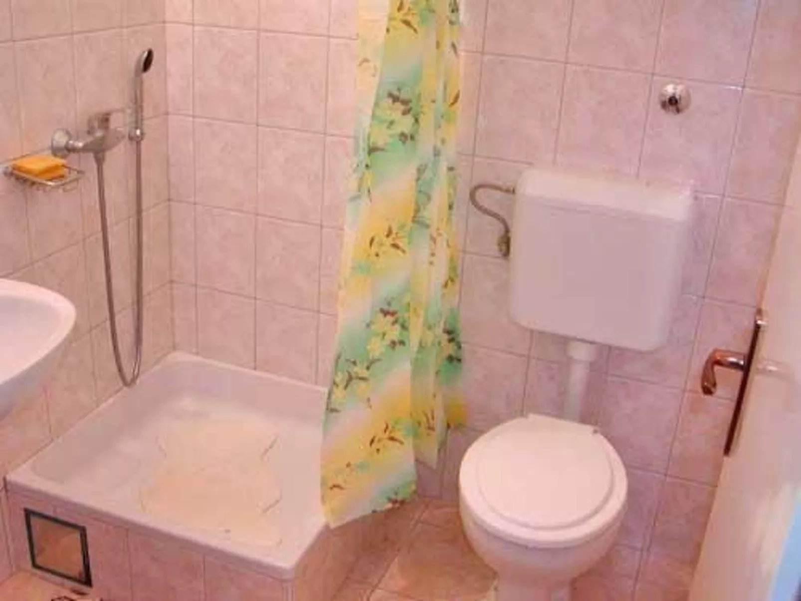 Sunara mit Terrasse und Kinderpool-Drinnen