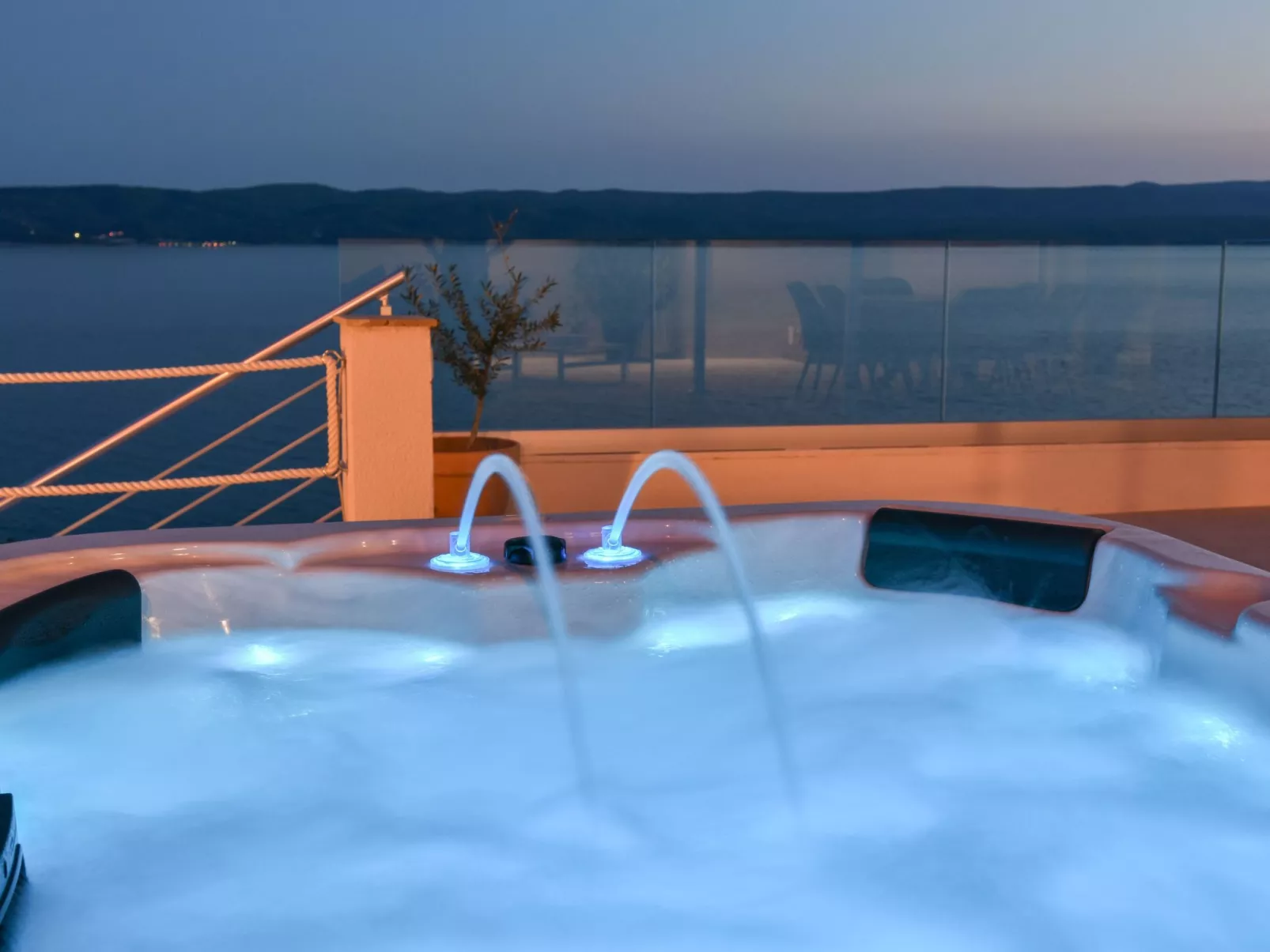 2 Schlafzimmer Villa Blue Dream mit Infinity-Pool-Outside