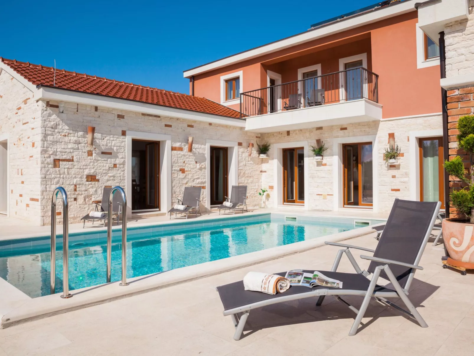 Villa Mittelmeer Paradies-Inside