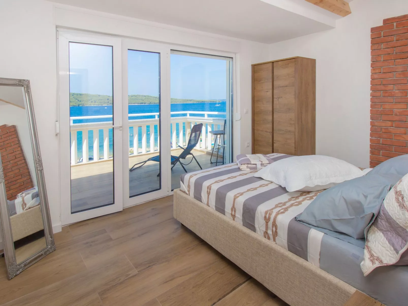 "Appartement Nr. 5".-Inside