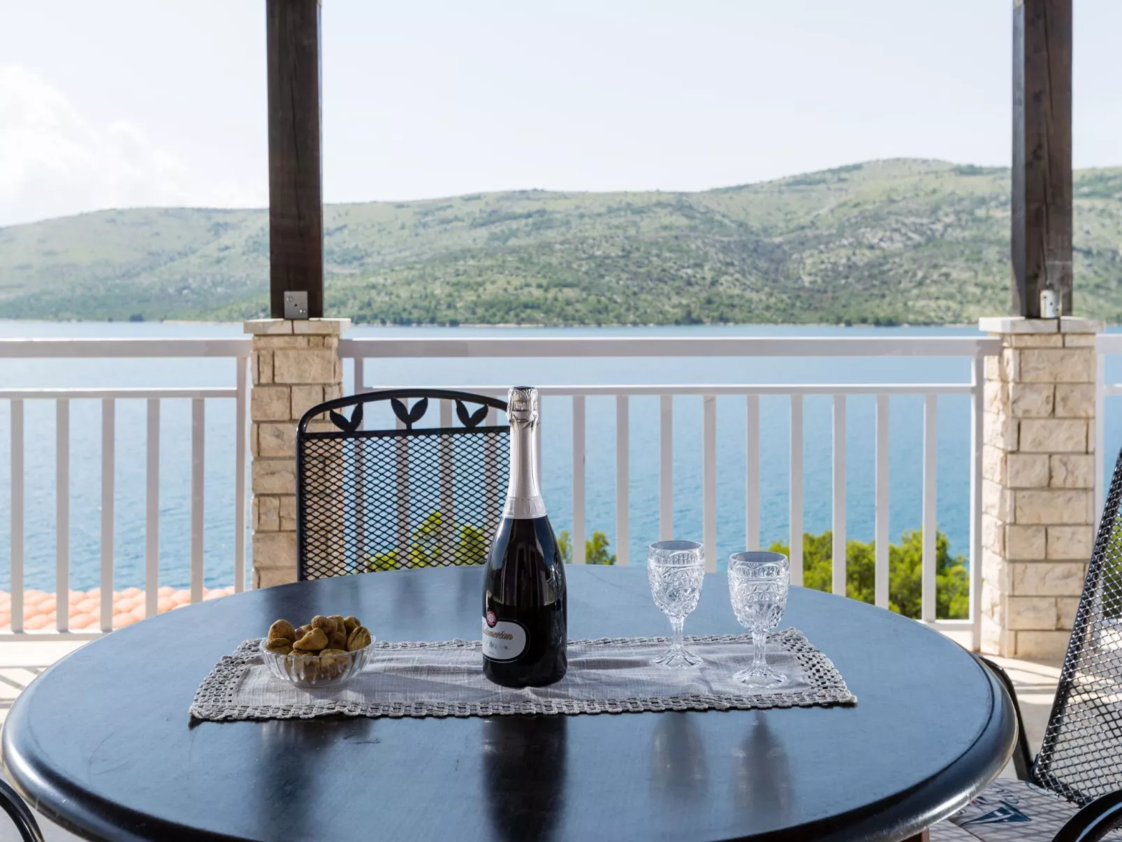 Seaside Villa Lara mit beheiztem Swimmingpool-Dehors