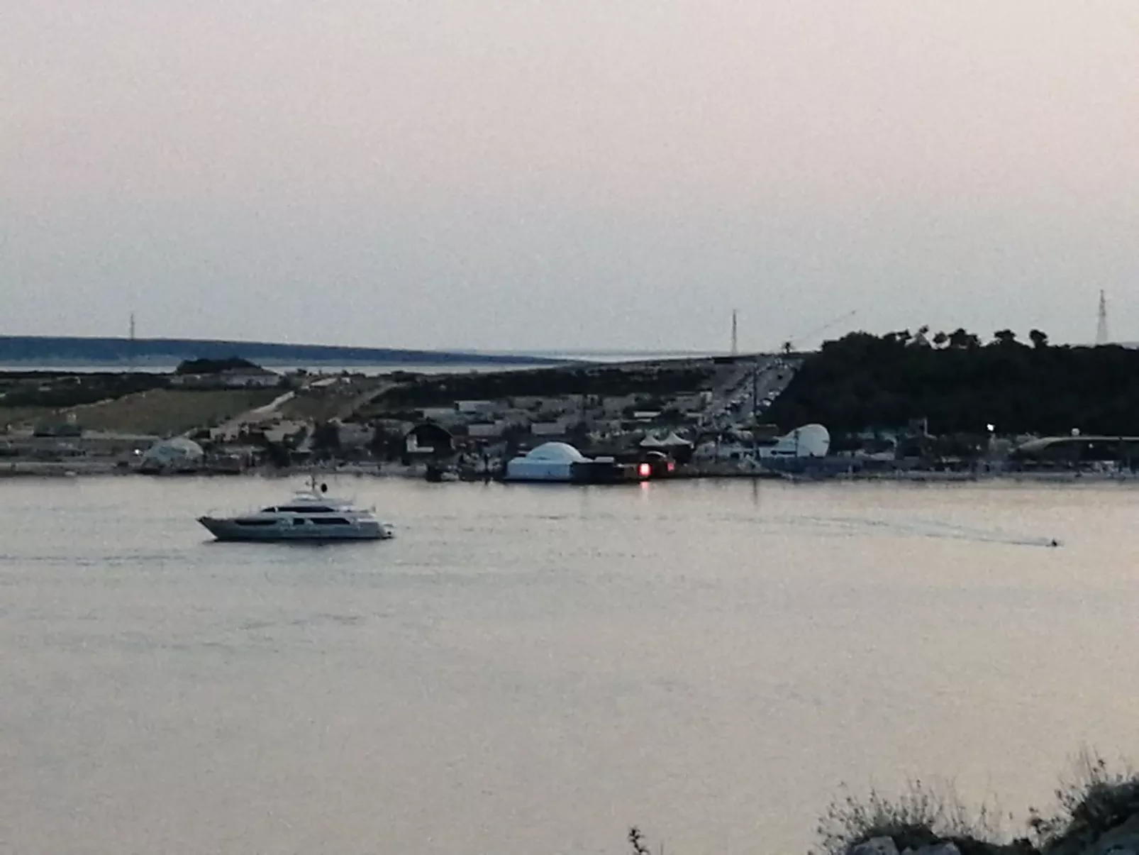 Appartement mit Blick auf das Wasser-Dehors