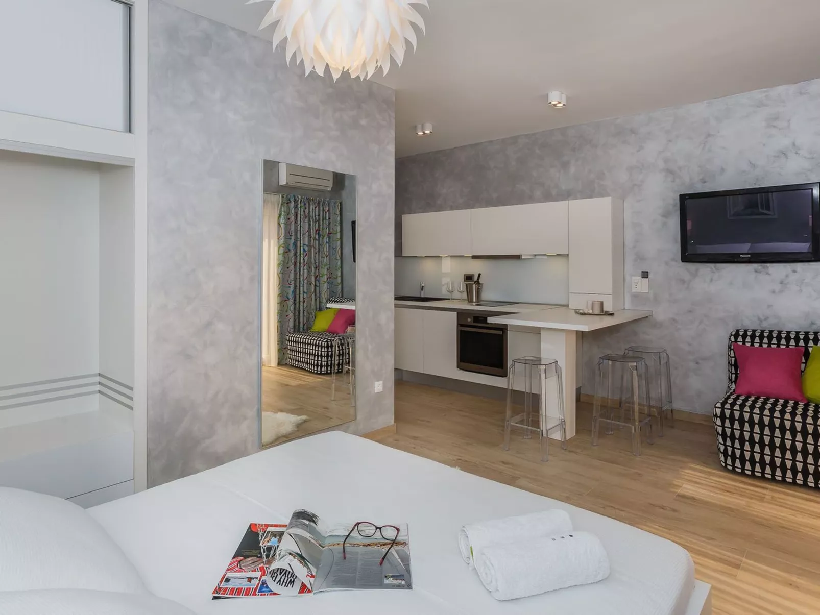 Charmantes Studio Irena - EOS CROATIA-Inside