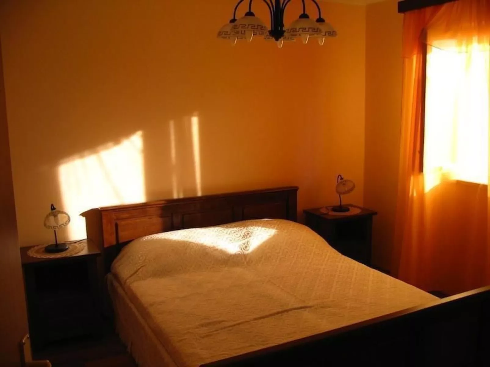 Charmantes Ferienhaus in Bartići mit Terrasse-Drinnen