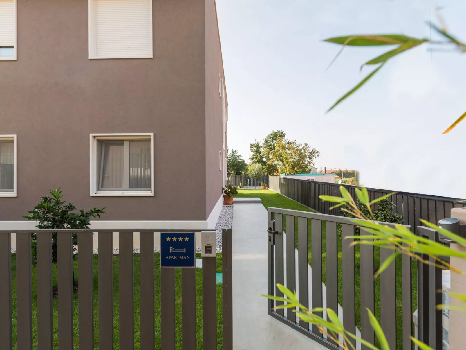 Lemon 3 Premium-Draußen