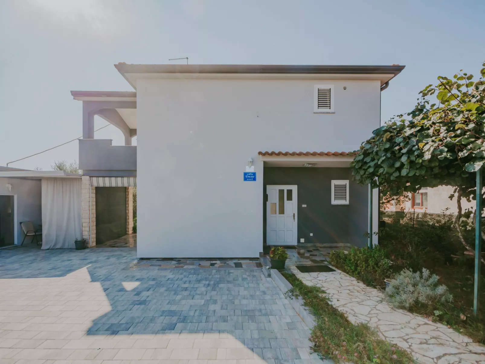 Zweistöckiges Ferienhaus Villa Dany-Outside