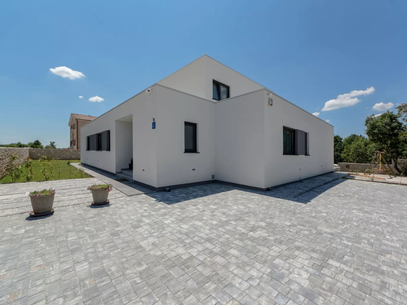 Villa Velika-Outside