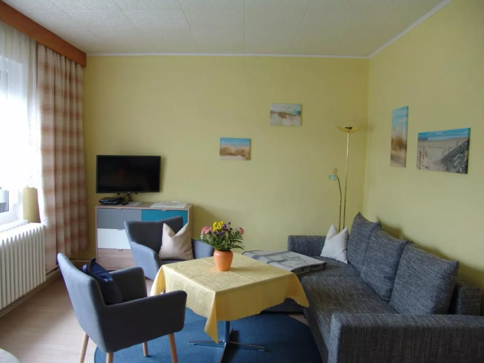 Uns Oellernhuus-Dedans