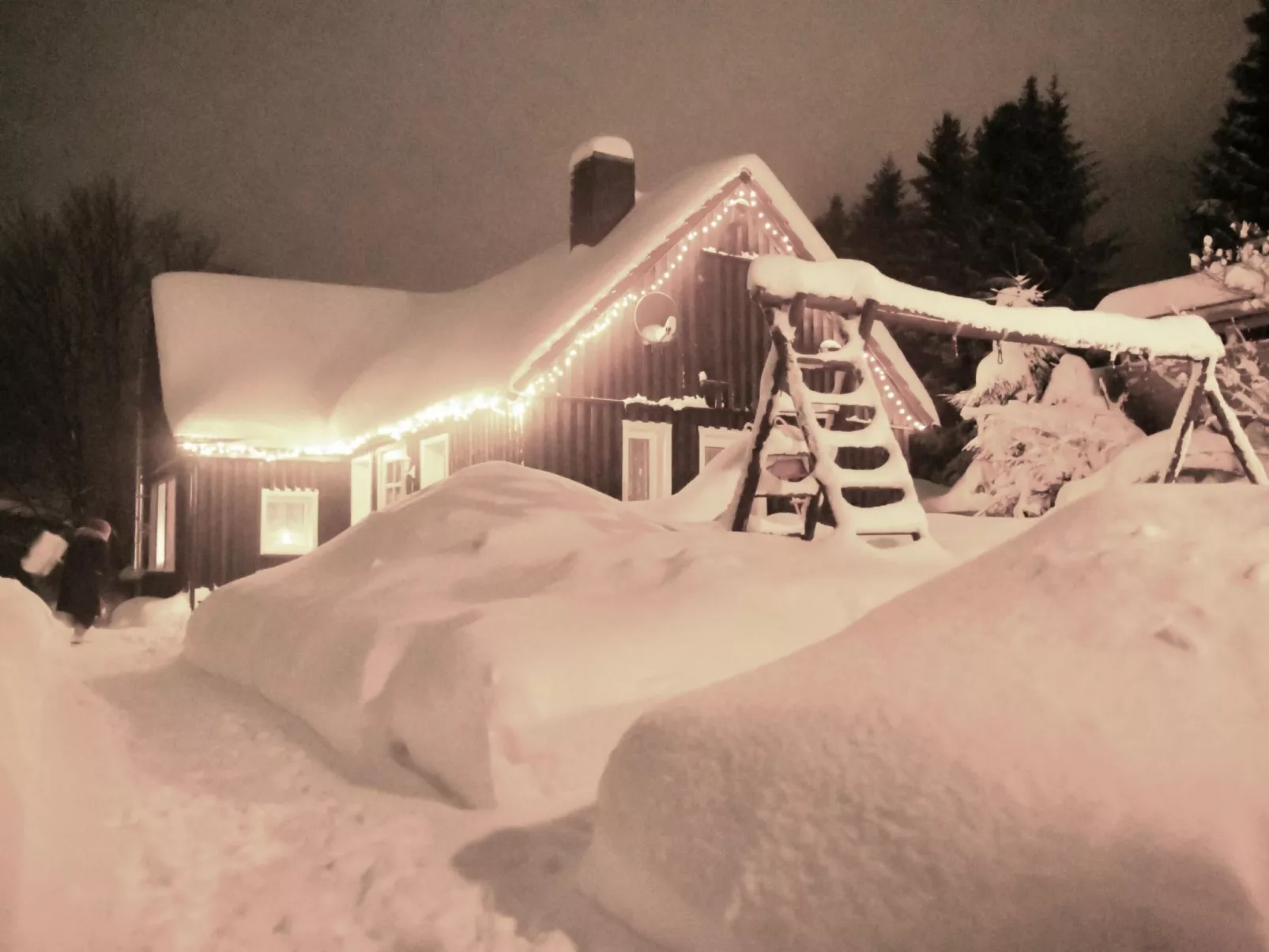 Mit Spielplatz, Garten und Fernsicht-Dehors