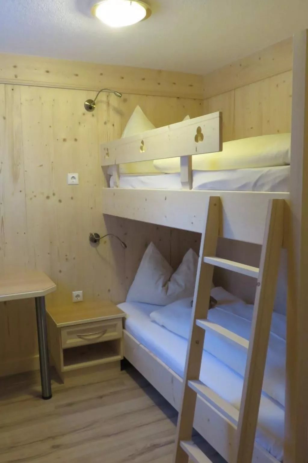 Appartement Elena-Image-tags.info