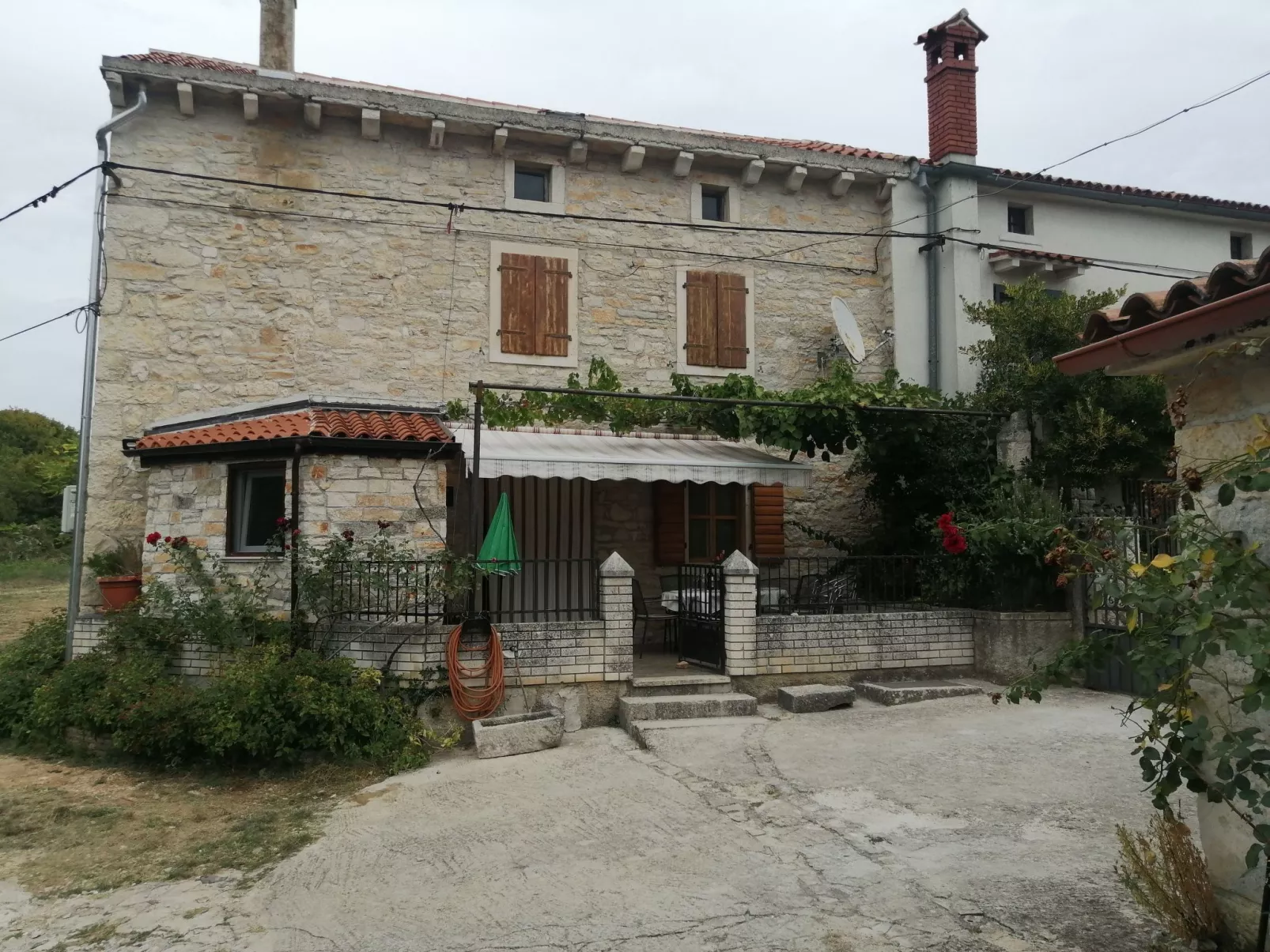 Villa 'Vickovi' mit Gemeinschaftspool-Outside