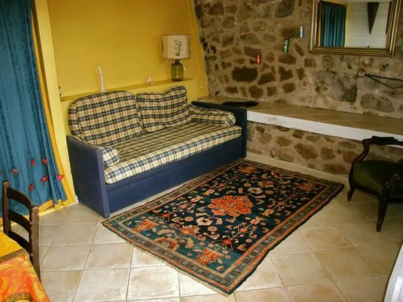 Reclusion in Style-Drinnen