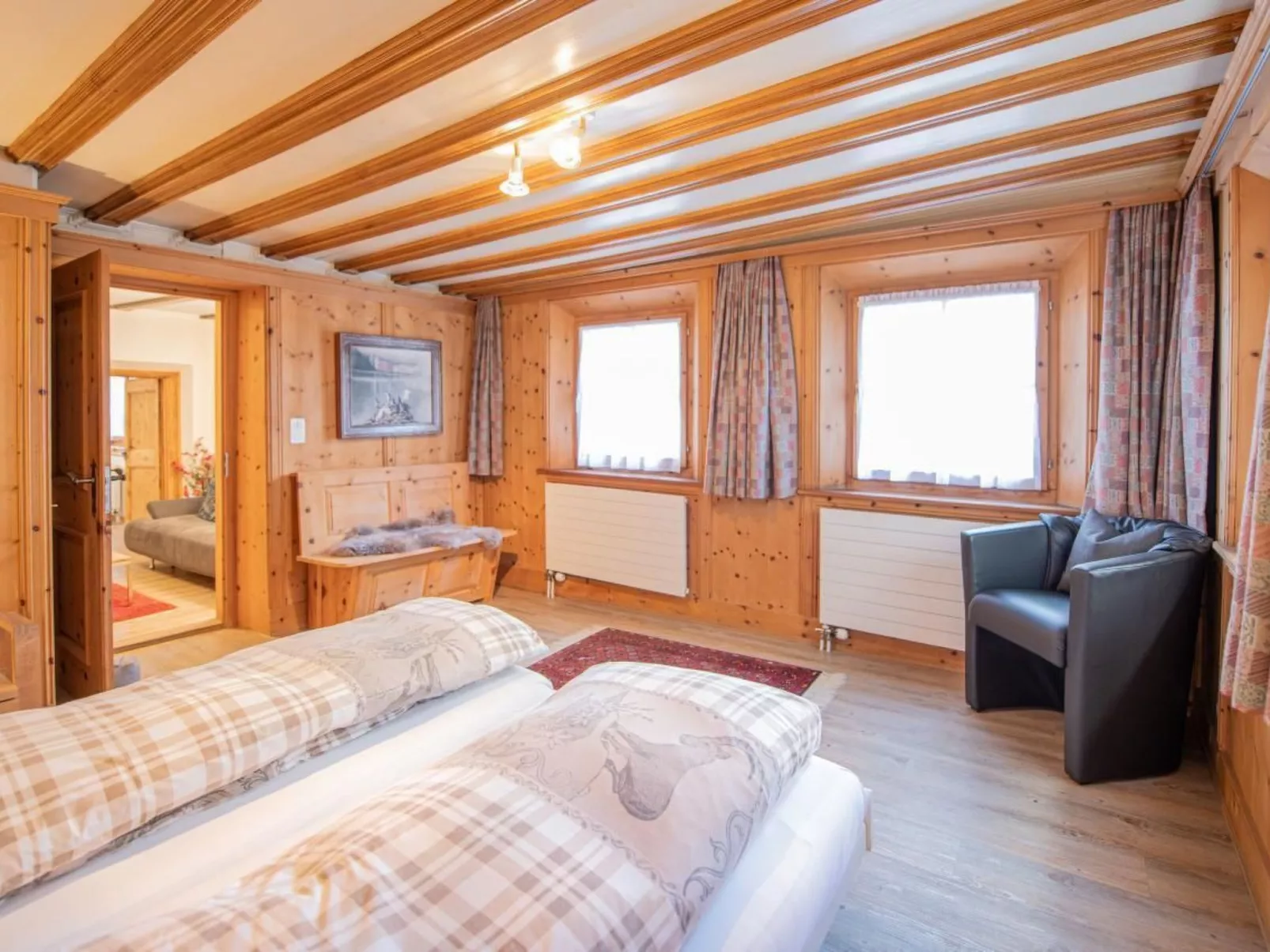 Chesa Treig - Inside