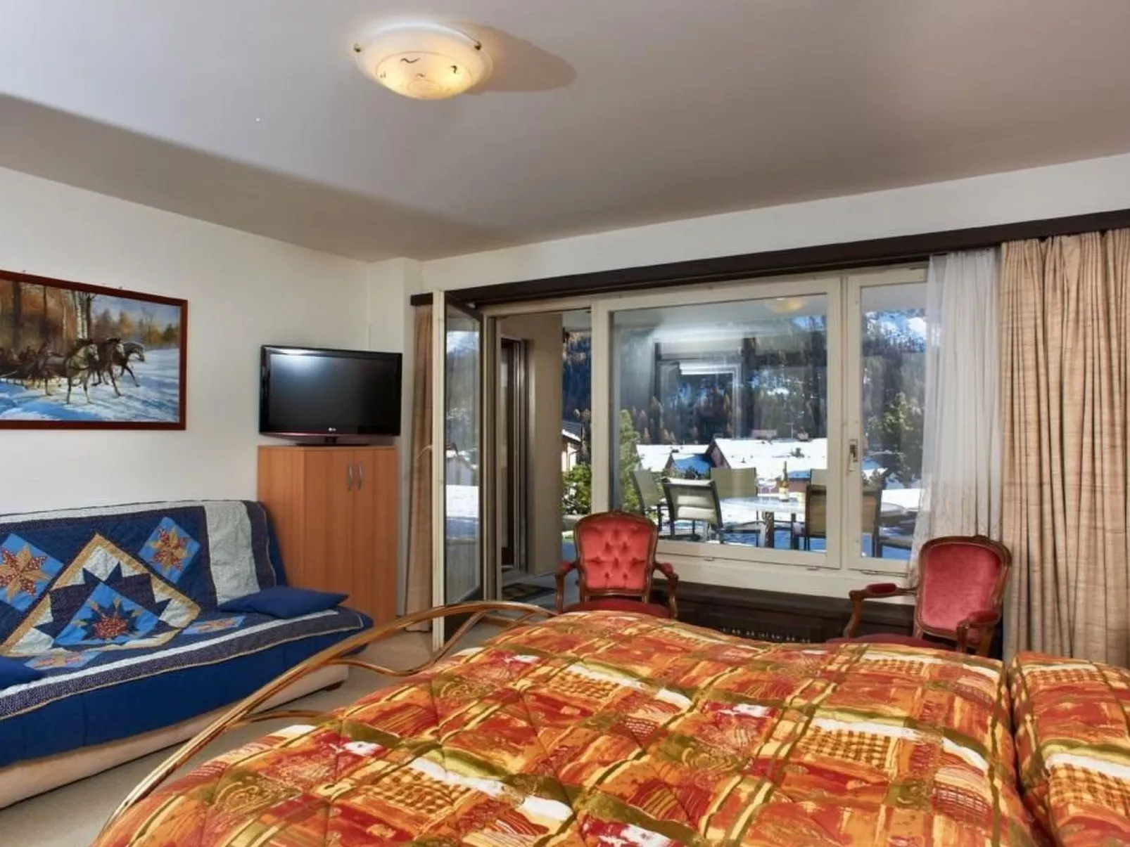 Chavallera Wohnheim Surlej 9-Drinnen