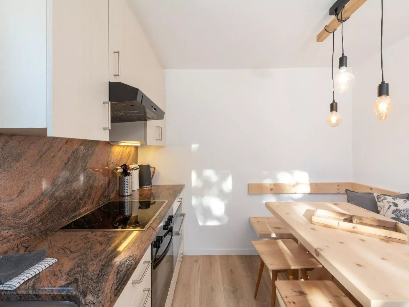 Villa Fried, Natüra-Drinnen