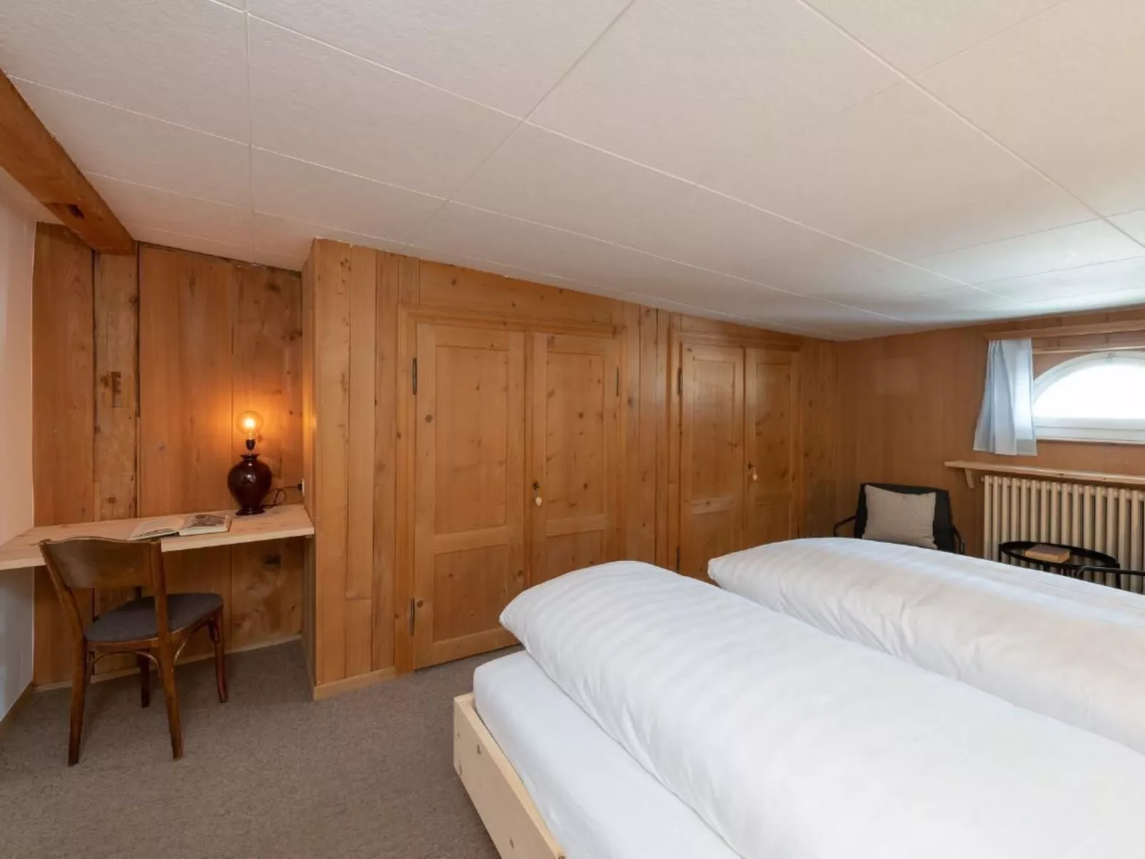 Villa Fried, Stüva-Dedans