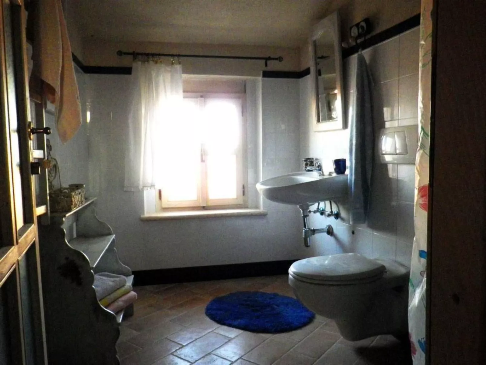 'Adri' mit Wasserblick-Drinnen