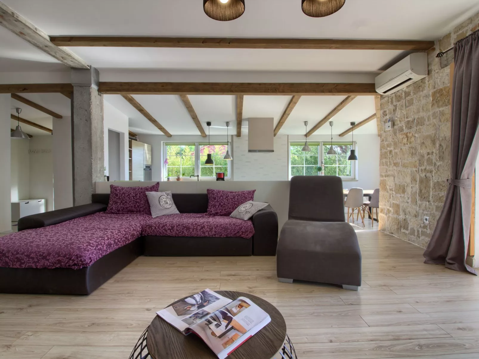 Ferienvilla 'Villa Nikolina' mit privatem Pool-Dedans