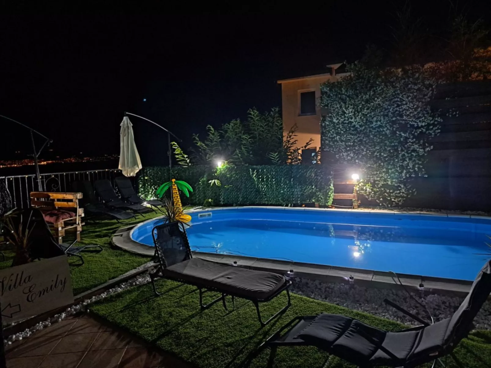 Wunderschöne Luxus-Familienvilla Emily-Dehors