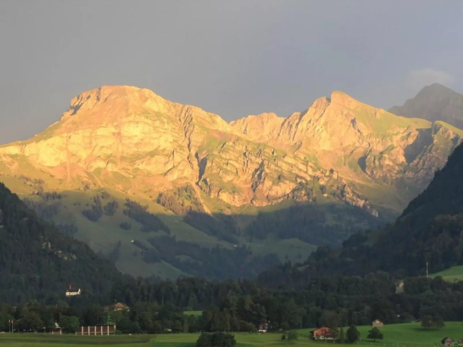 Marcello's Gartenhüsli-Draußen